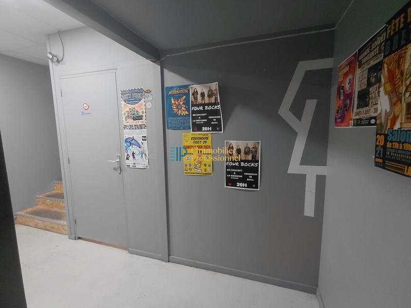 Local commercial - 286 m² - 4 pièces