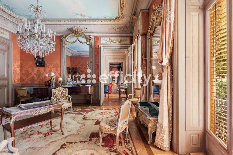 Immeuble - 1 493 m² - 19 pièces