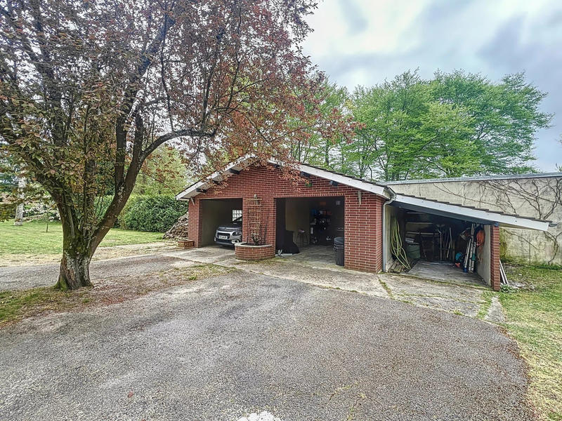 Maison - 186 m² - 7 pièces