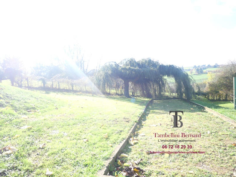 Terrain constructible - 1 304 m²