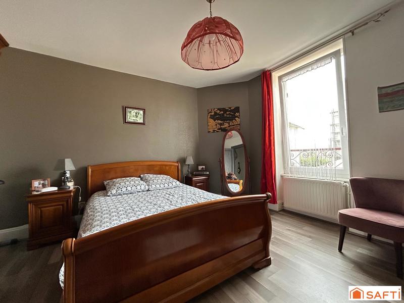 Maison - 170 m² - 10 pièces