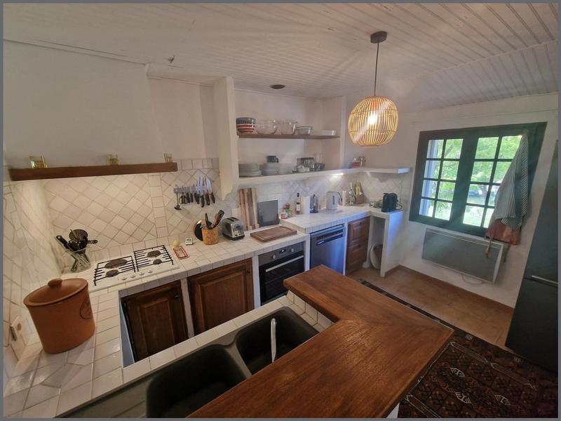 Maison - 800 m² - 32 pièces