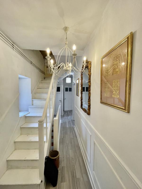 Maison traditionnelle - 130 m² - 8 pièces