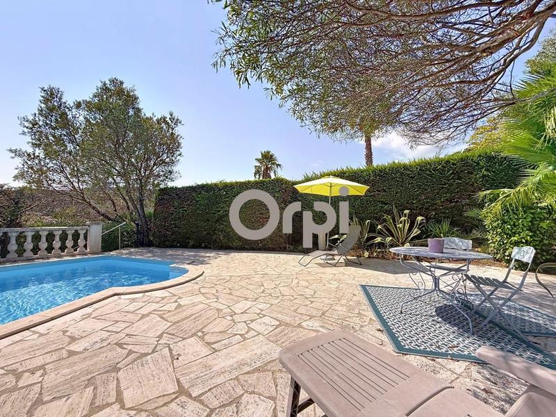 Maison - 98 m² - 5 pièces