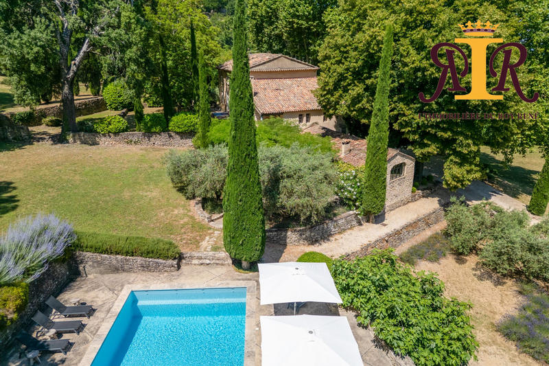 Bastide - 450 m² - 12 pièces