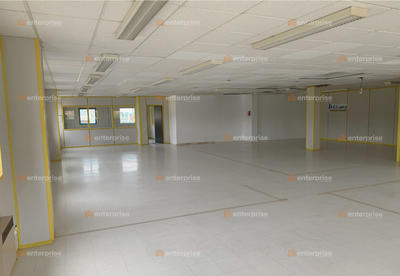 Bureau - 920 m²
