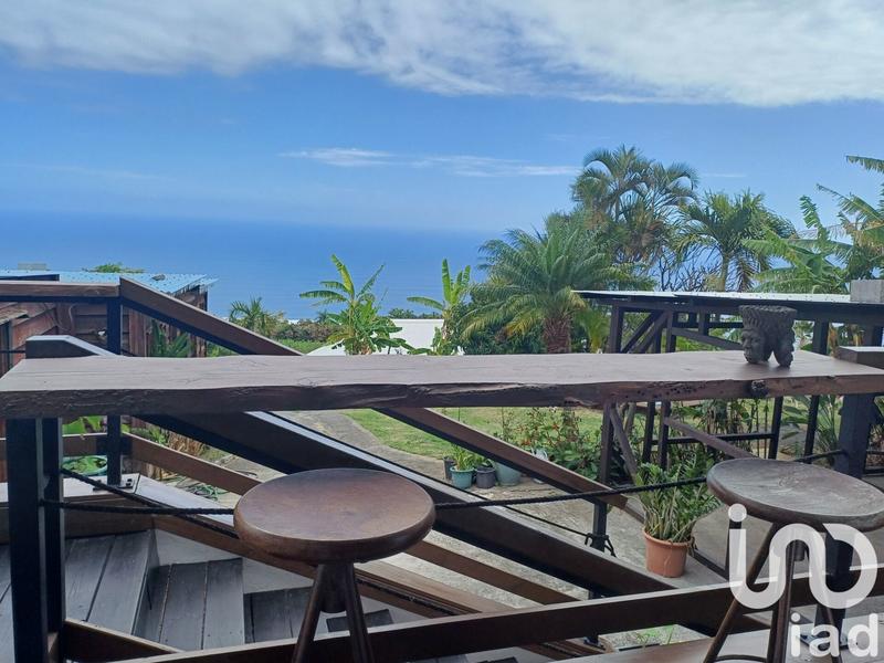 Maison - 104 m² - 4 pièces