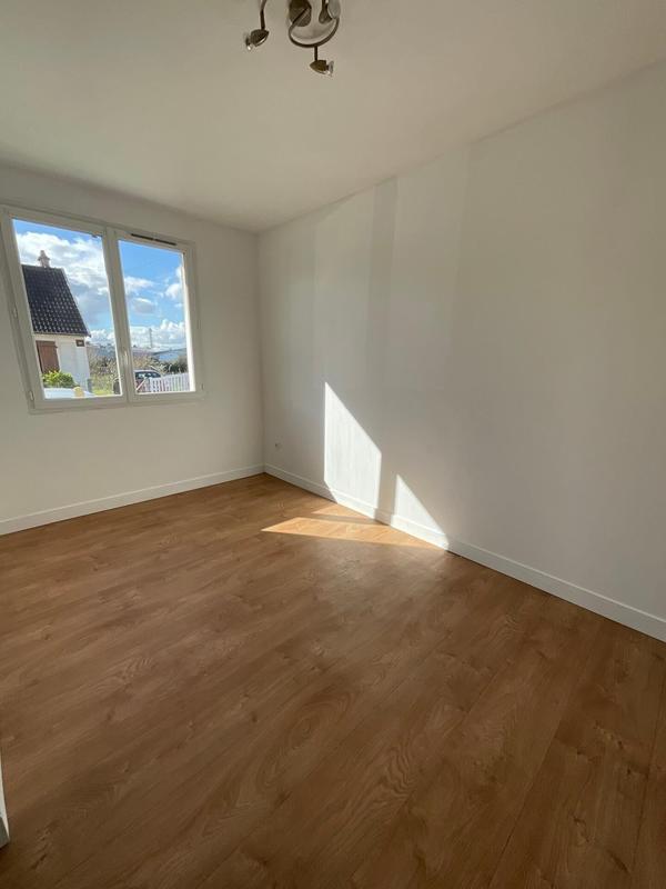 Maison - 95 m² - 4 pièces