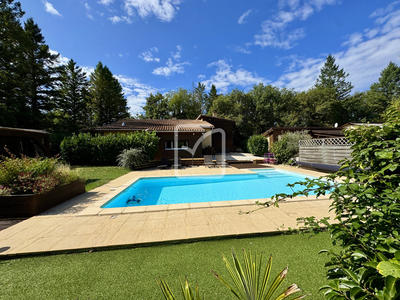 Maison - 230 m² - 12 pièces