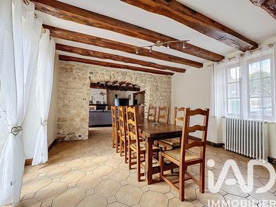 Maison - 246 m² - 9 pièces