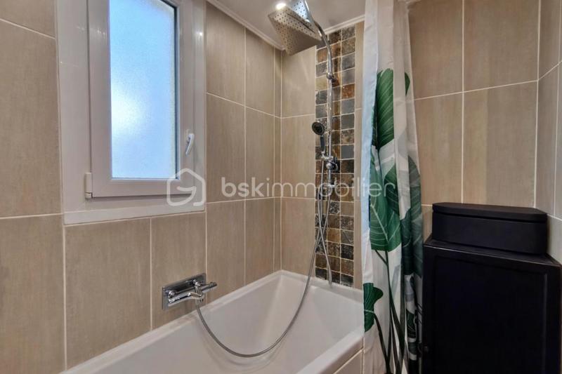 Appartement - 80 m² - 4 pièces