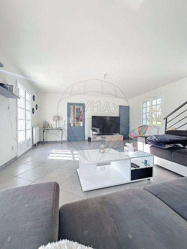 Maison - 185 m² - 6 pièces