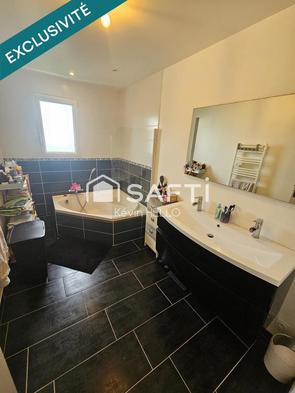 Maison - 205 m² - 5 pièces