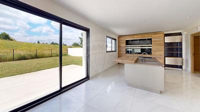 Maison - 182 m² - 7 pièces