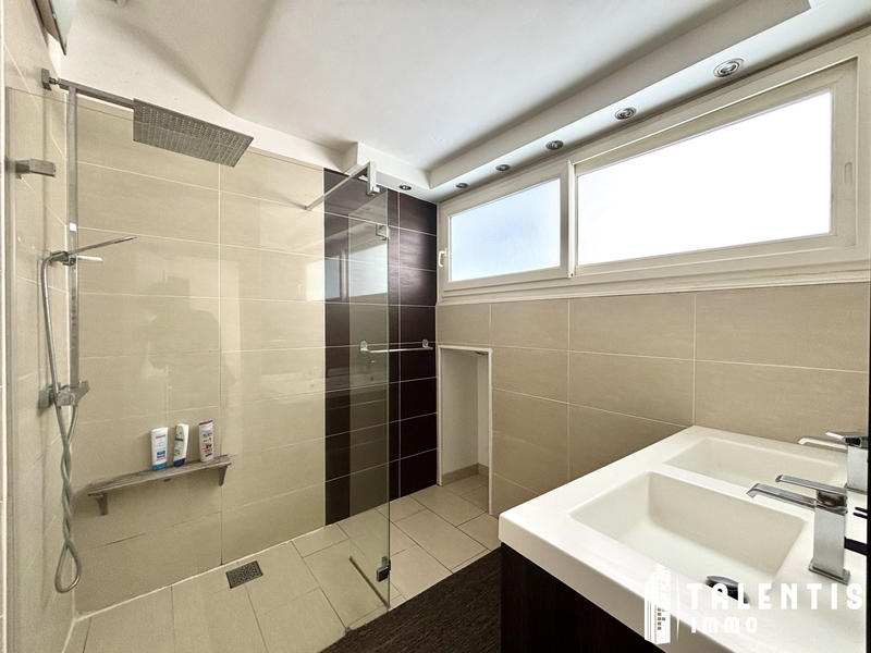 Duplex - 110 m² - 3 pièces