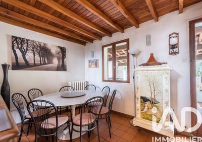 Maison - 175 m² - 9 pièces