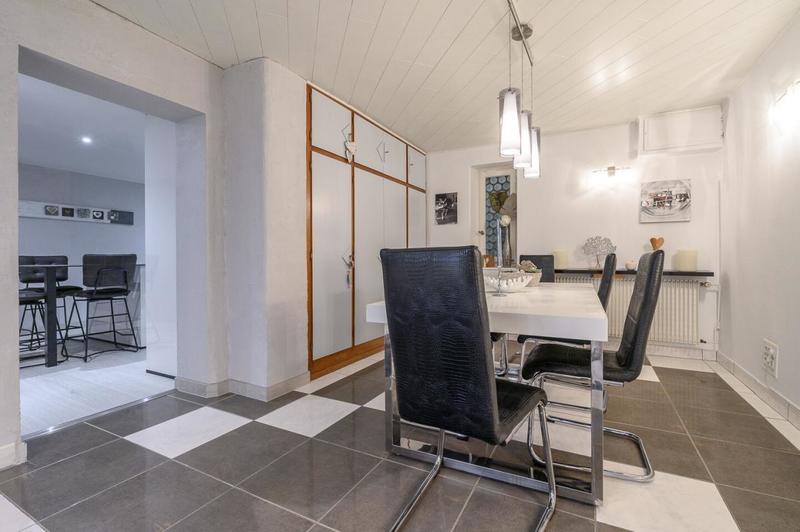 Maison - 405 m² - 6 pièces