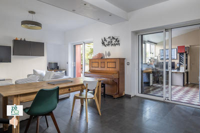 Maison - 230 m² - 10 pièces