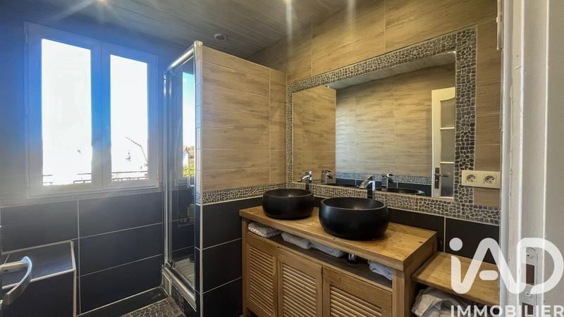 Maison - 74 m² - 5 pièces