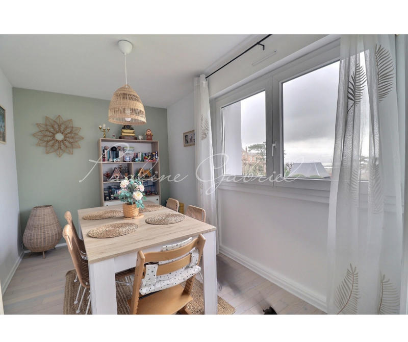 Appartement - 91 m² - 5 pièces