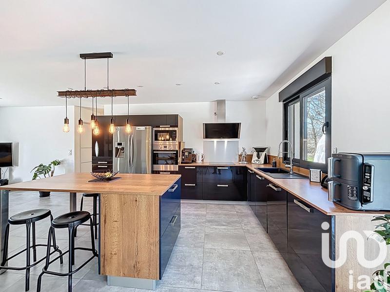 Maison - 147 m² - 5 pièces