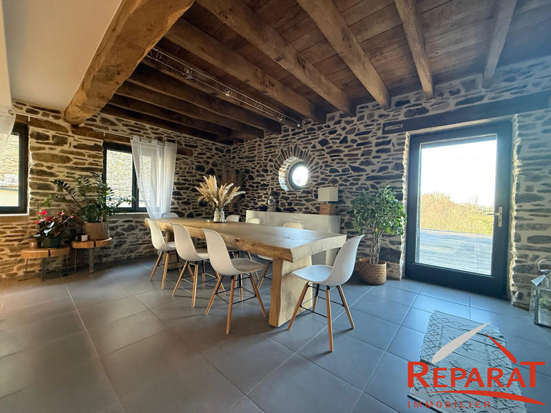 Maison - 161 m² - 6 pièces