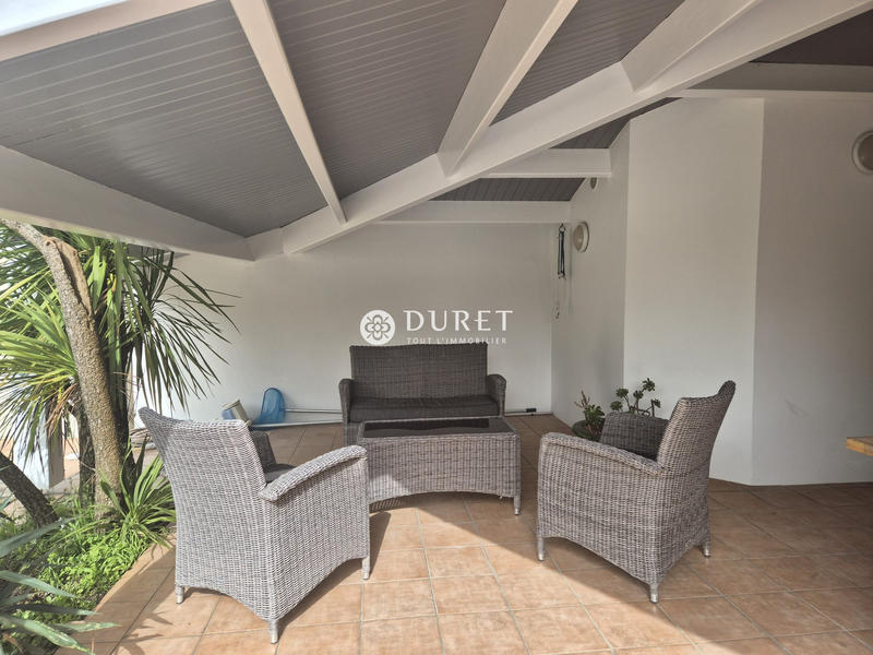 Maison - 205 m² - 6 pièces