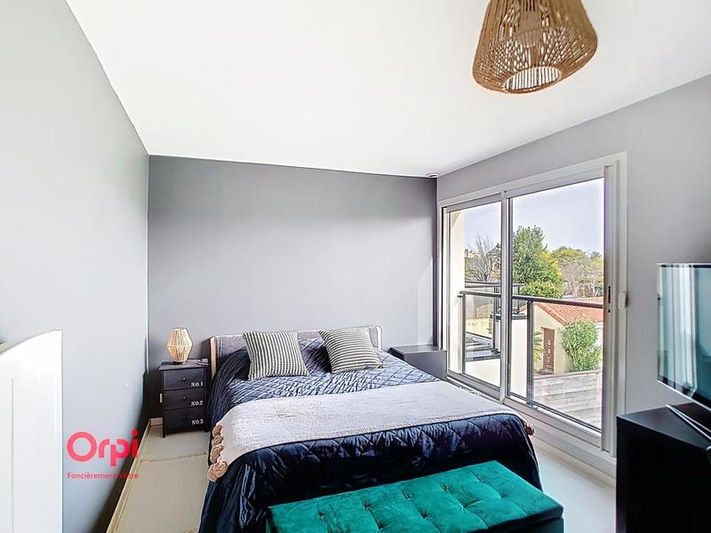 Maison - 210 m² - 6 pièces