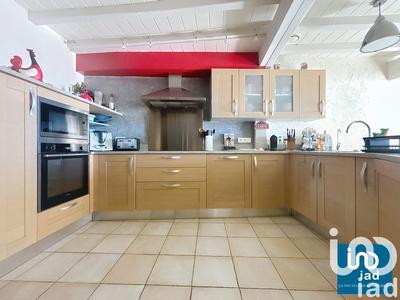 Maison - 176 m² - 8 pièces