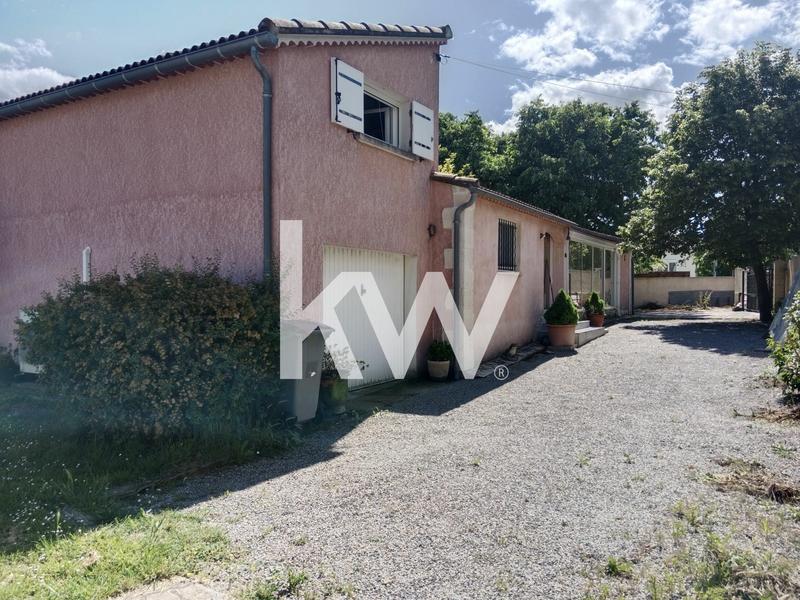 Maison traditionnelle - 160 m² - 6 pièces