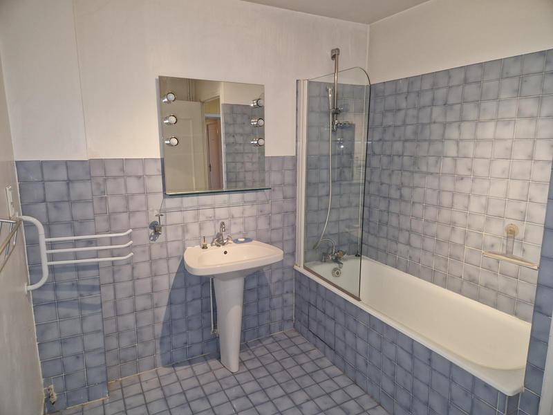 Maison - 340 m² - 12 pièces