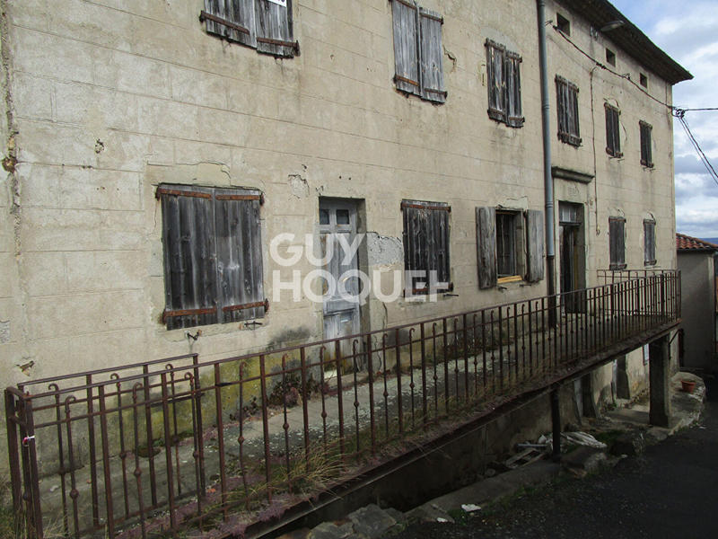 Maison - 400 m² - 10 pièces