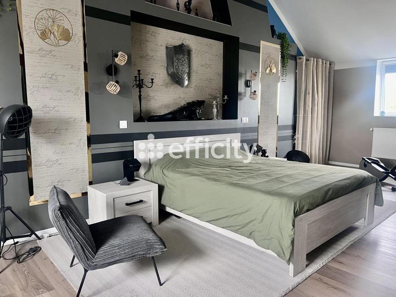 Maison - 247 m² - 10 pièces