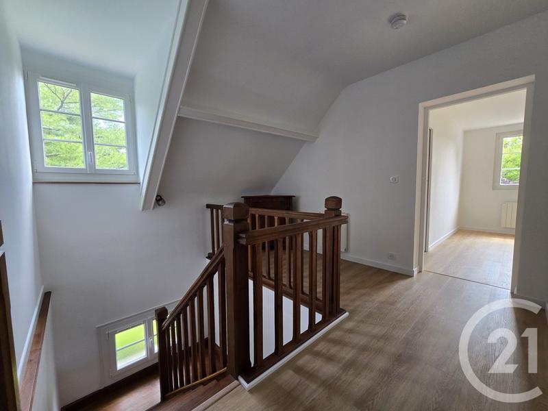 Maison - 197 m² - 9 pièces