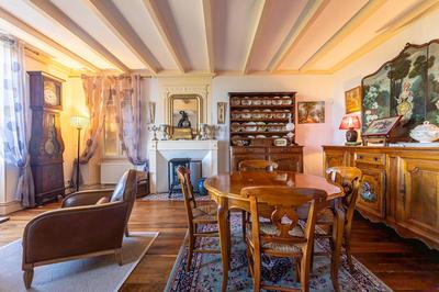 Maison - 327 m² - 7 pièces