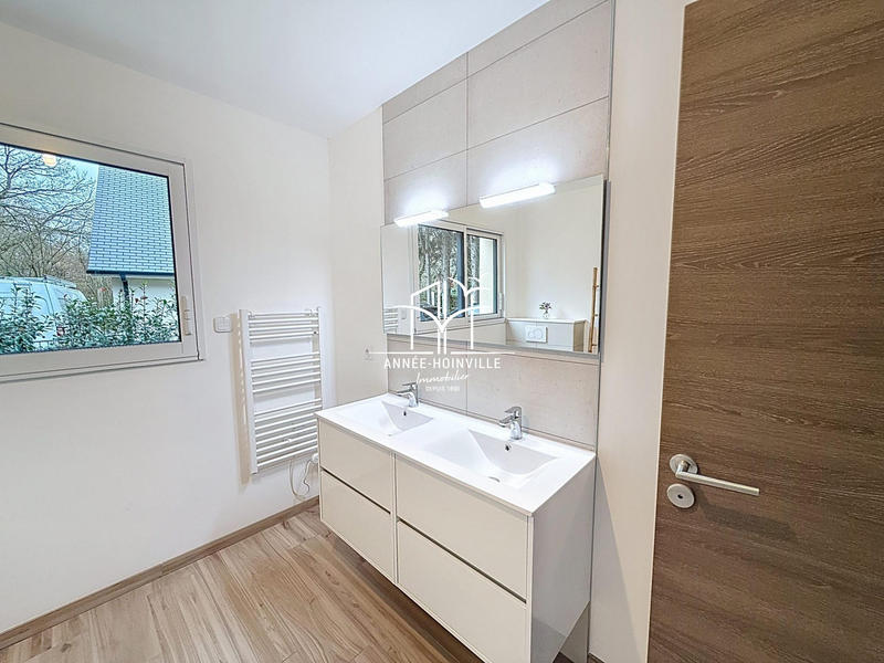 Maison - 137 m² - 6 pièces