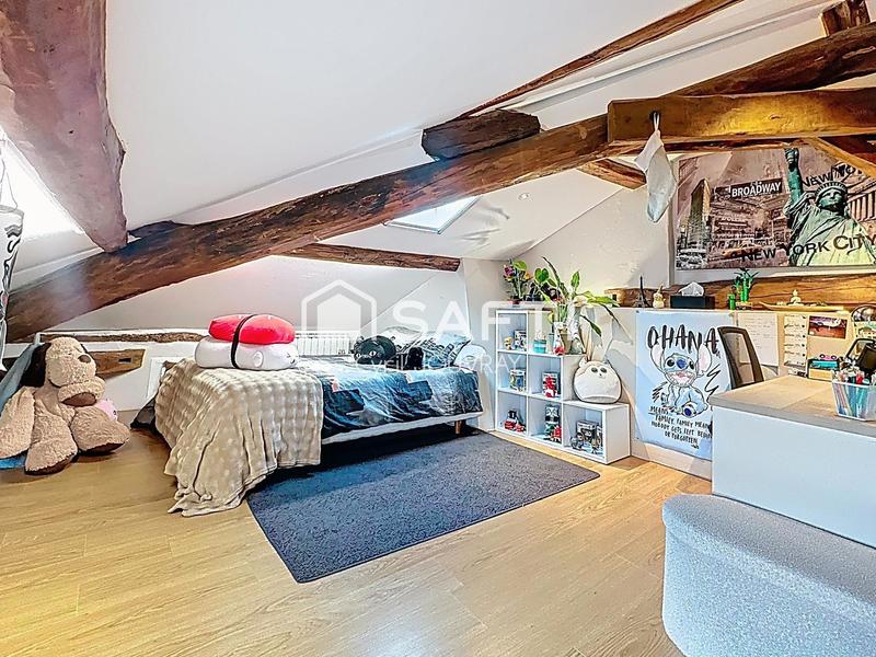 Maison - 140 m² - 5 pièces