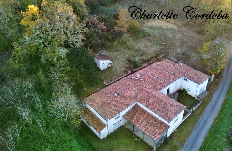 Maison - 478 m² - 16 pièces