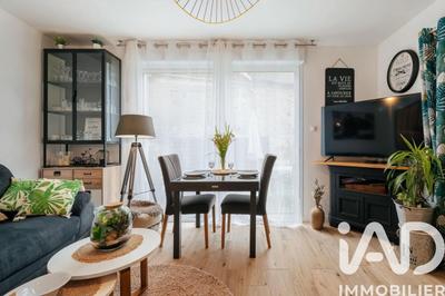 Maison - 95 m² - 4 pièces