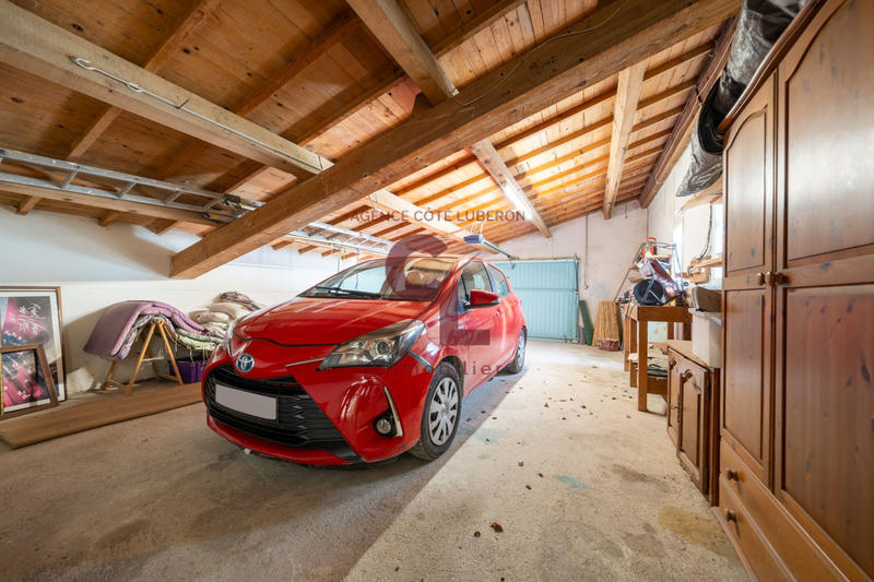 Maison - 277 m² - 11 pièces