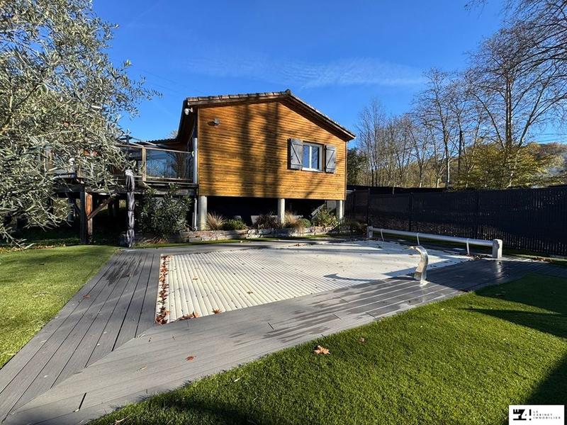 Maison traditionnelle - 123 m² - 6 pièces