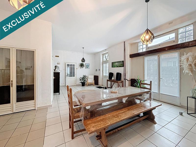 Maison - 182 m² - 6 pièces