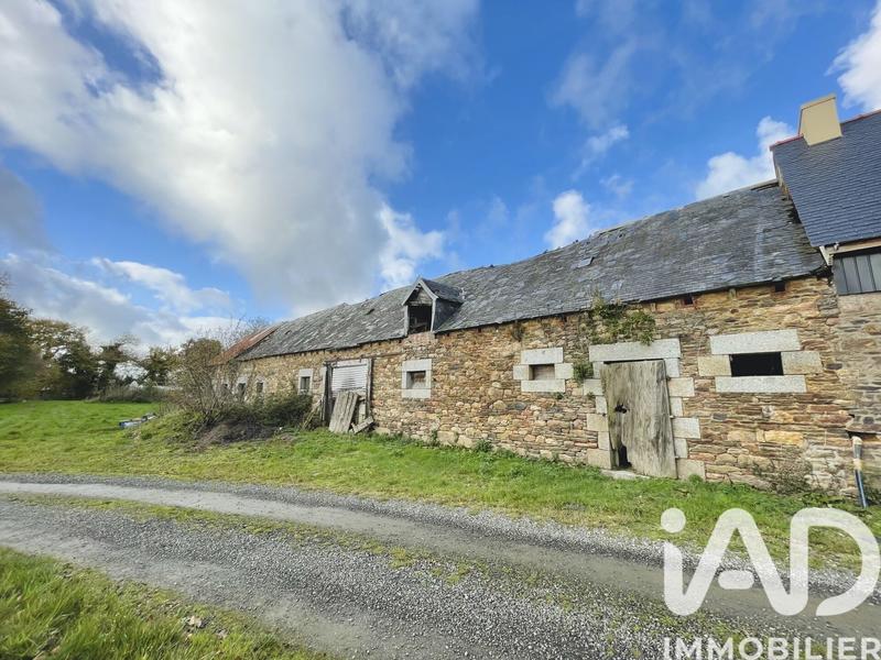 Maison - 234 m² - 8 pièces