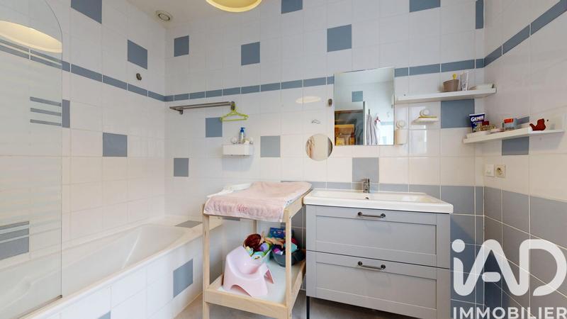 Maison - 87 m² - 5 pièces