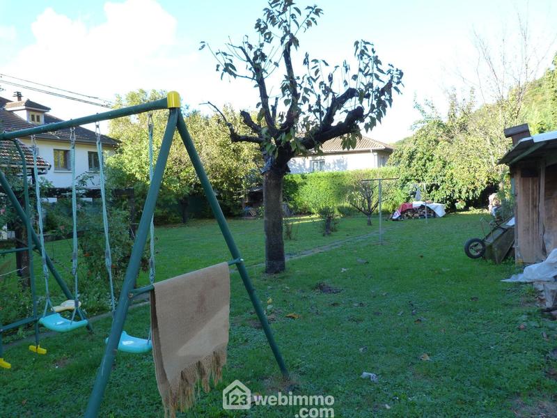 Maison - 248 m² - 11 pièces