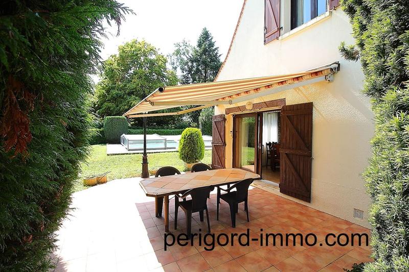 Maison traditionnelle - 95 m² - 7 pièces