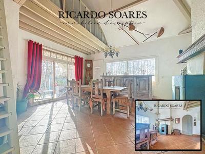 Villa - 306 m² - 10 pièces