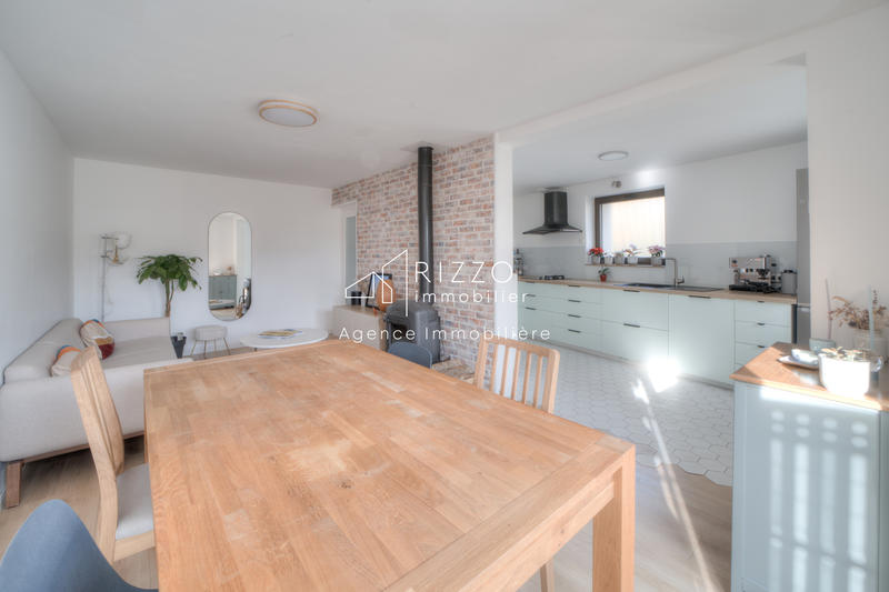 Maison - 102 m² - 5 pièces