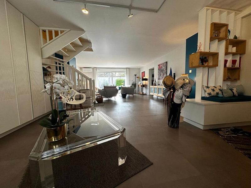 Maison - 142 m² - 5 pièces