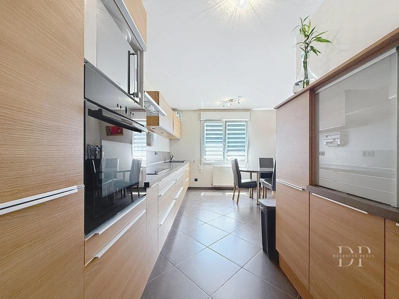 Appartement - 90 m² - 4 pièces